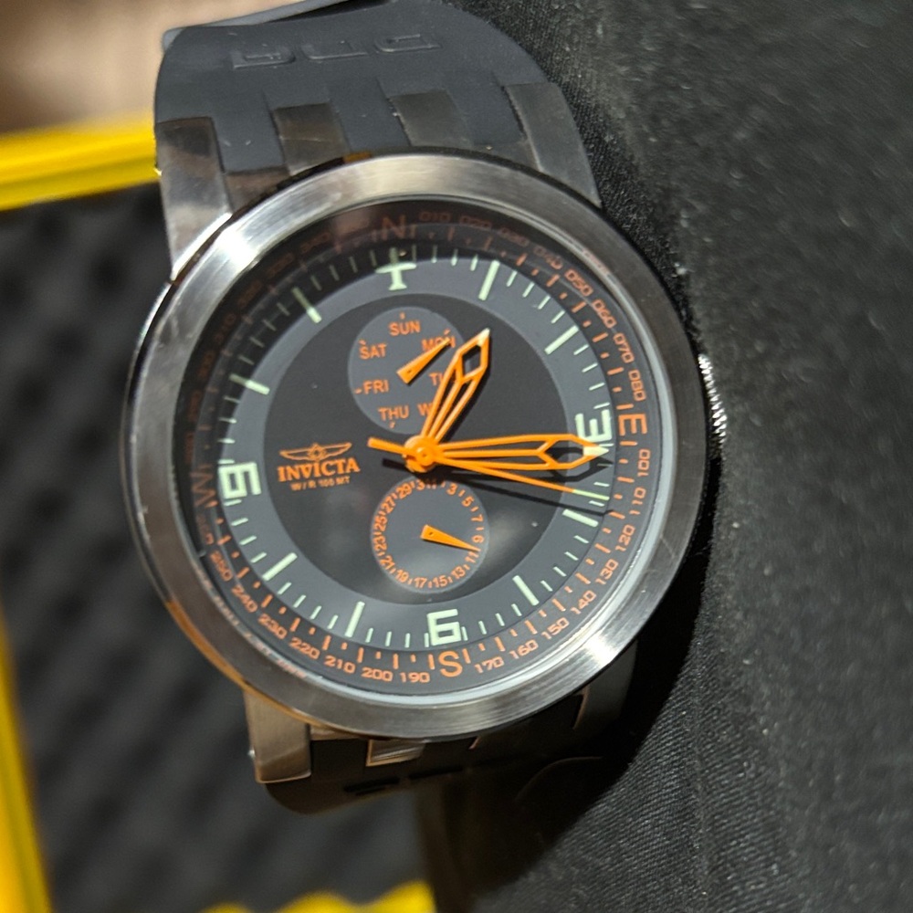 Invicta DNA 10395 – 46 mm Quartz Watch